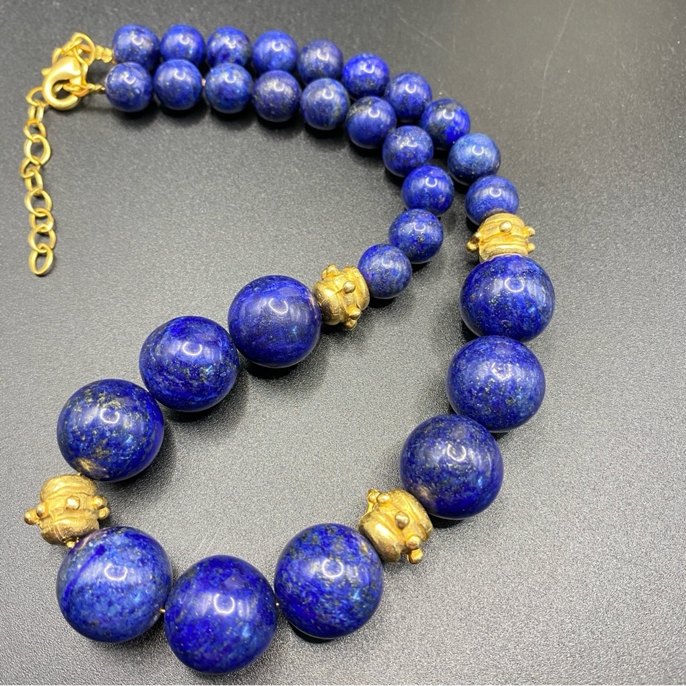 Blue Lapis Lazuli Necklace Graduated Stone Beads  With Gold Accent Beads 16" - Picture 4 of 7